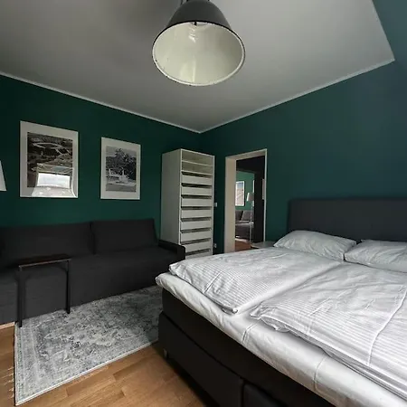 Schoenes Dachgeschoss Im Waldstrassenviertel Apartman