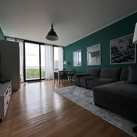 Schoenes Dachgeschoss Im Waldstrassenviertel Lipcse