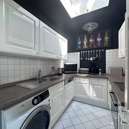 Apartman Schoenes Dachgeschoss Im Waldstrassenviertel Lipcse